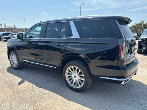 Used 2024 Cadillac Escalade Premium Luxury w/ Performance Package AWD/4WD image 4