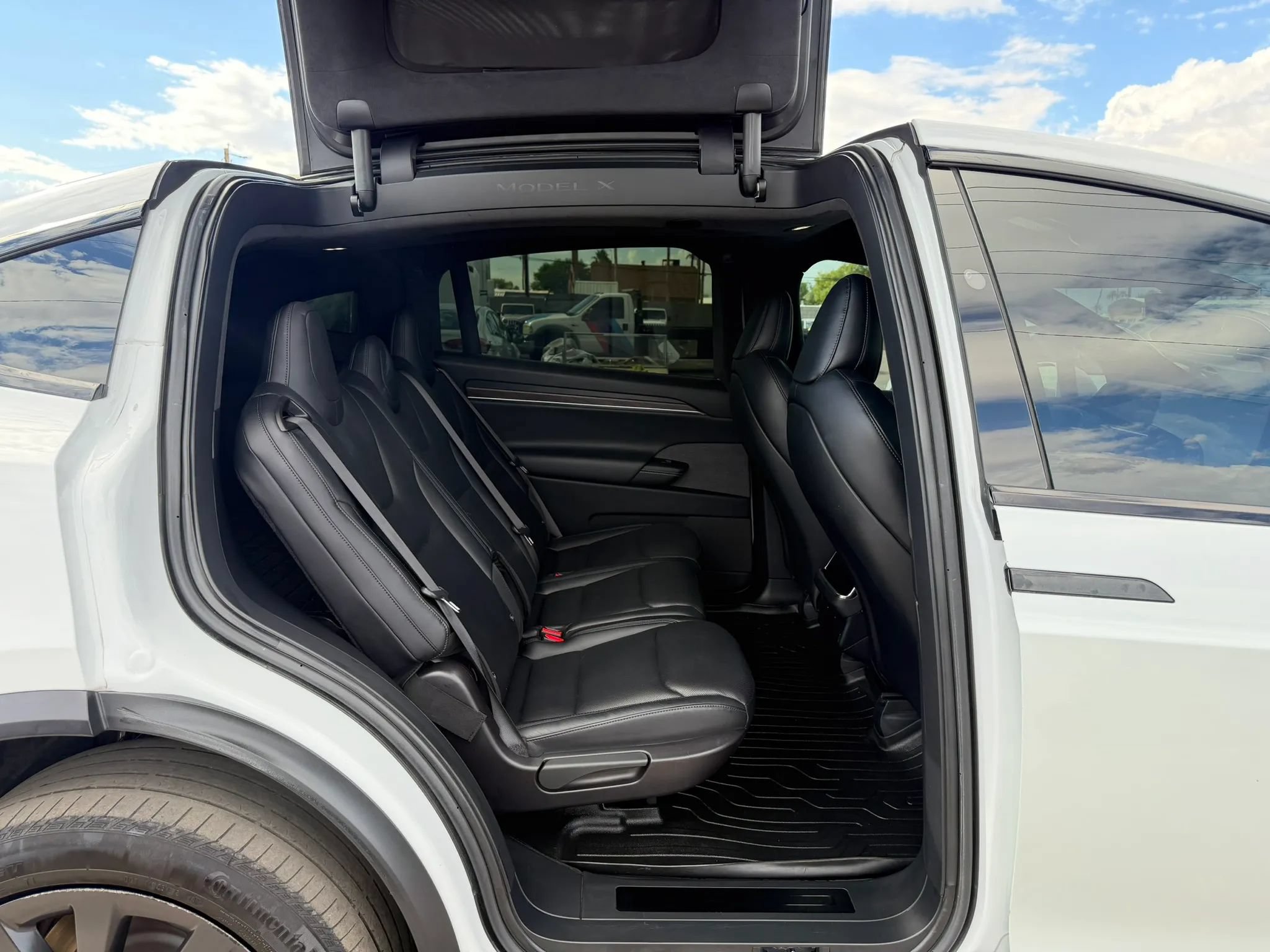 Used 2022 Tesla Model X AWD/4WD image 29