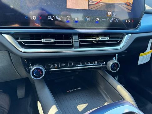 New 2026 Chevrolet Equinox EV LT w/ Convenience Package II image 16