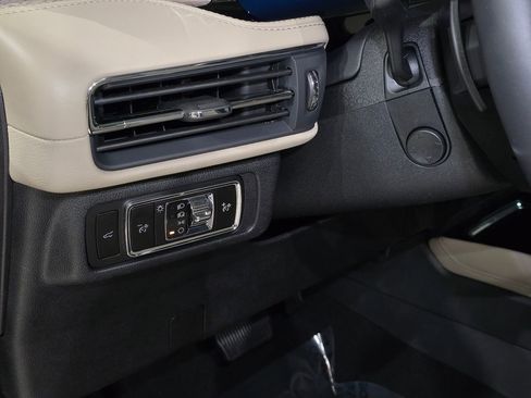 New 2026 Lincoln Corsair Reserve image 13