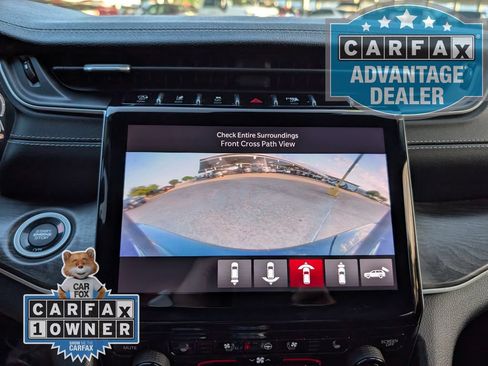Used 2023 Jeep Grand Cherokee Limited w/ Luxury Tech Group II AWD/4WD image 10