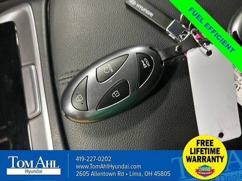 Used 2025 Hyundai Tucson SEL FWD image 20