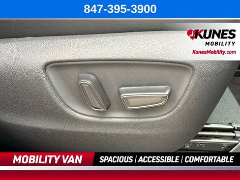 Used 2025 Toyota Sienna XSE w/ XSE Plus Package AWD/4WD image 18