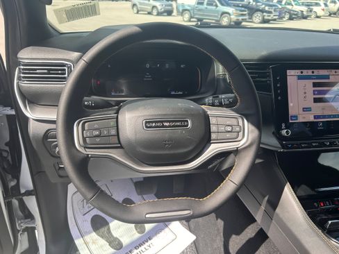 New 2026 Jeep Grand Wagoneer L 4WD image 10
