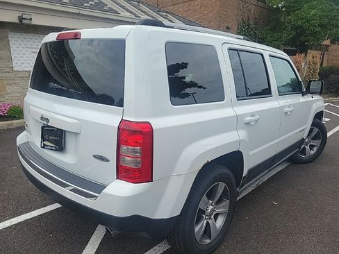 Used 2017 Jeep Patriot High Altitude AWD/4WD image 6