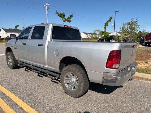 Used 2018 RAM 2500 Tradesman w/ Chrome Appearance Group RWD image 6