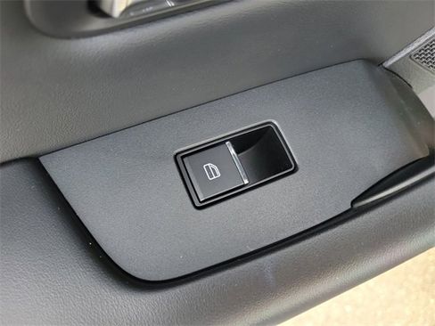 Used 2024 MAZDA CX-90 3.3 Turbo w/ Premium Package image 18