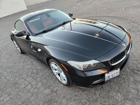 Used 2009 BMW Z4 sDrive30i image 9