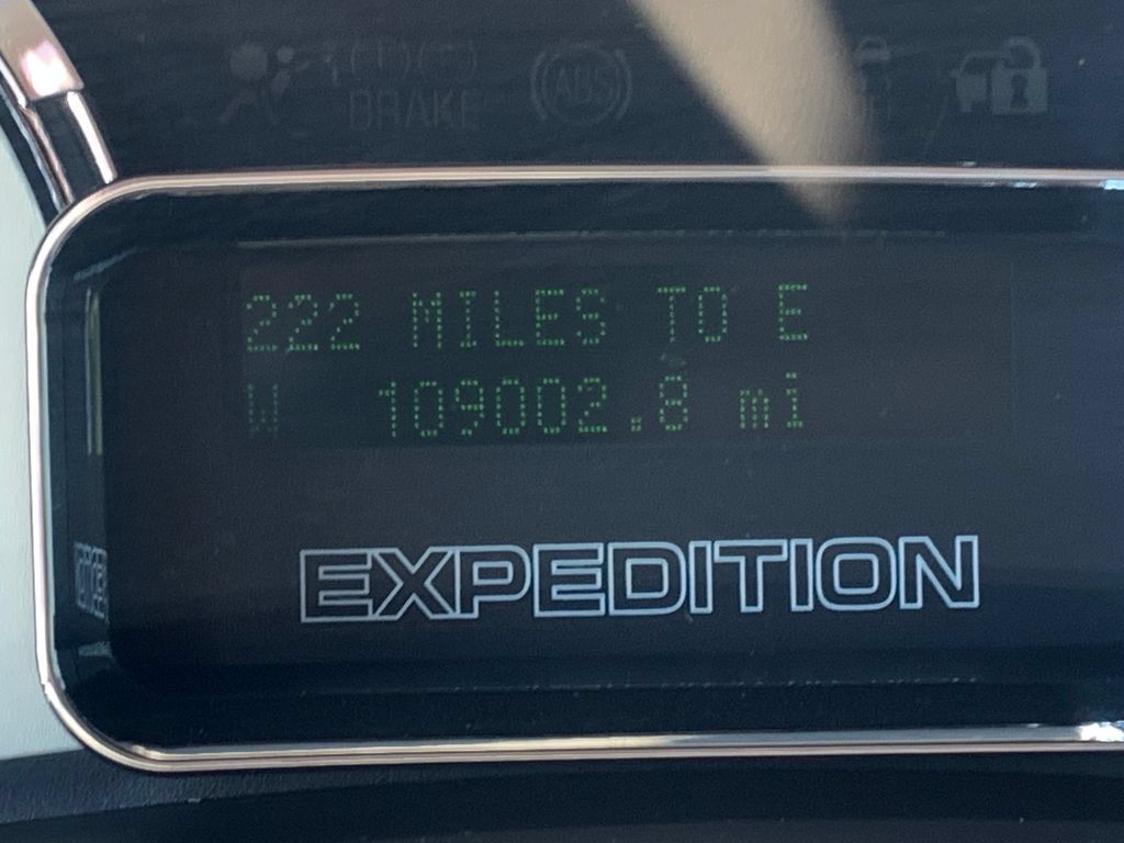 Used 2012 Ford Expedition XLT AWD/4WD image 10