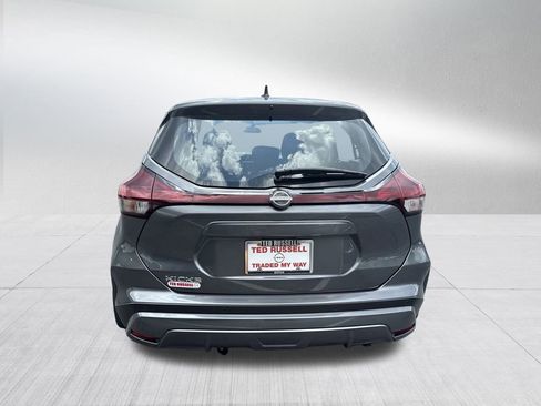 New 2025 Nissan Kicks Play S image 4