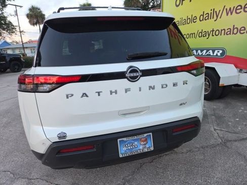 Used 2024 Nissan Pathfinder SV FWD image 6