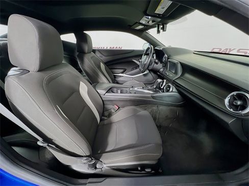 Used 2018 Chevrolet Camaro LT image 36
