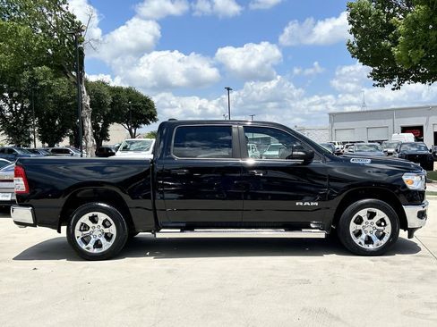 Used 2022 RAM 1500 Big Horn AWD/4WD image 3
