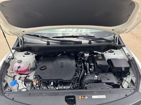 Used 2025 Kia Sportage LX FWD image 31