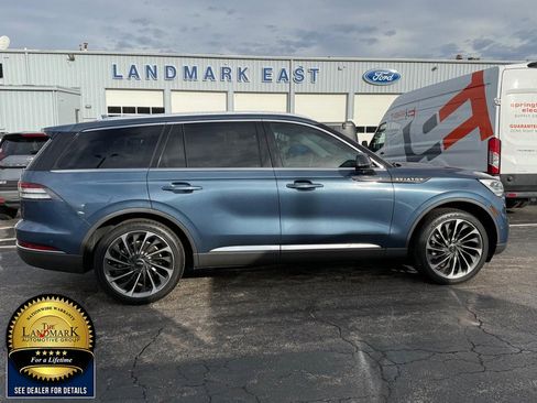 Used 2020 Lincoln Aviator Reserve w/ Equipment Group 202A image 4