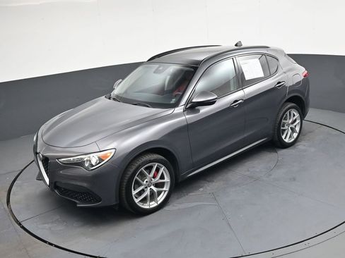 Used 2018 Alfa Romeo Stelvio Sport w/ Quick Order Package 22J Sport image 32