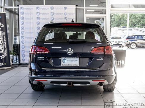 Used 2017 Volkswagen Golf Alltrack AWD/4WD image 14