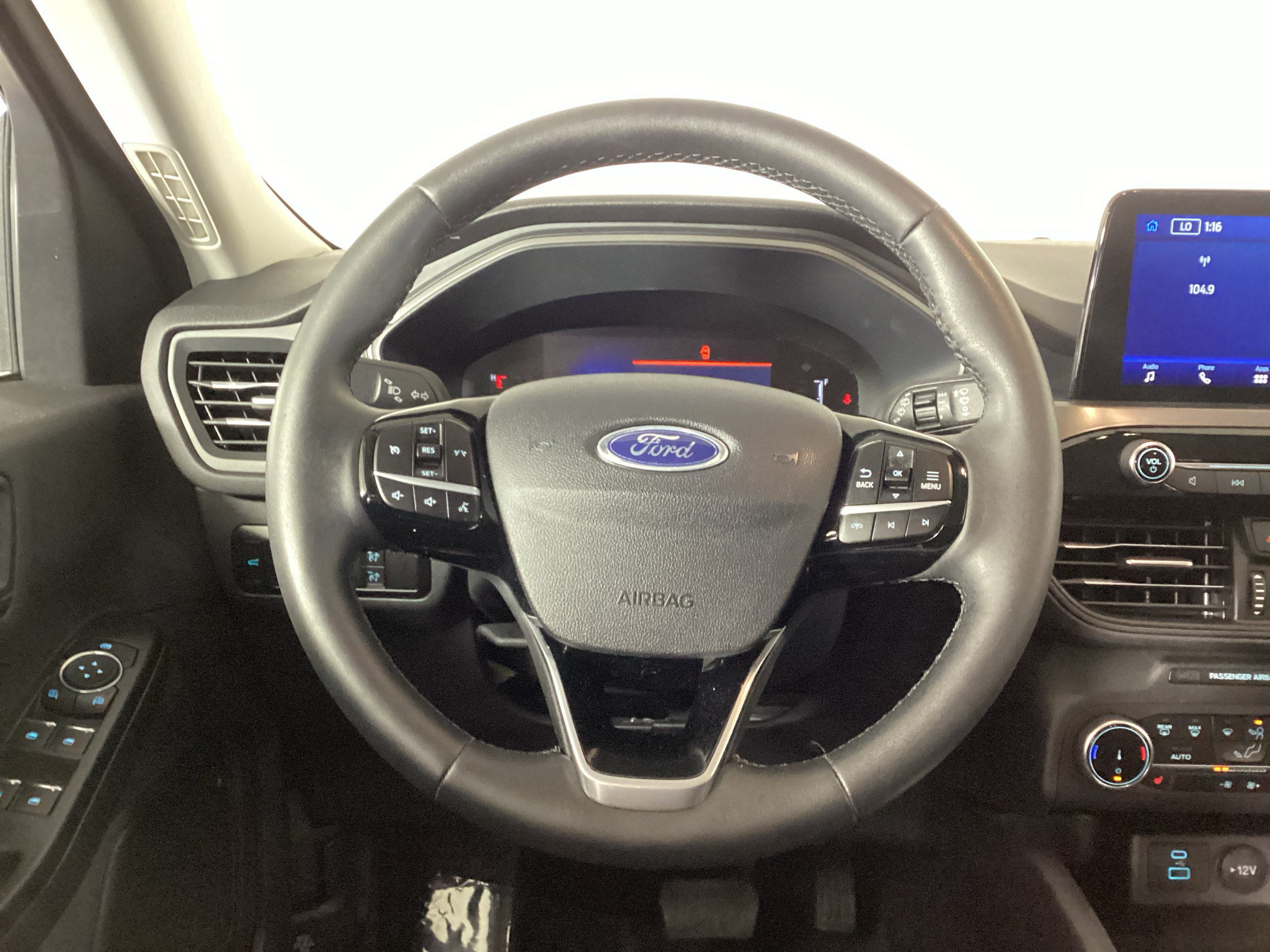 Certified 2023 Ford Escape Active w/ Cold Weather Package FWD image 17