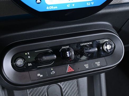 Certified 2025 MINI Cooper 2-Door Hardtop image 18