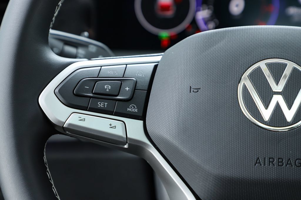 New 2026 Volkswagen Tiguan SE AWD/4WD image 21