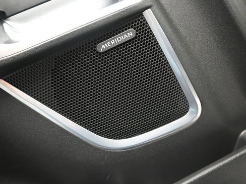 Used 2021 Jaguar E-PACE SE image 11