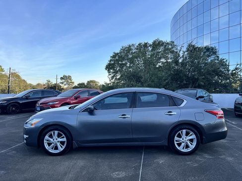 Used 2015 Nissan Altima 2.5 SV image 5