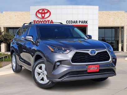 Certified 2023 Toyota Highlander LE