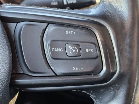 Used 2021 Jeep Gladiator Sport image 14