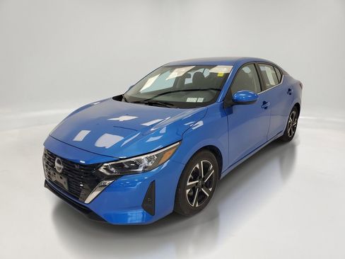 Used 2025 Nissan Sentra SV FWD image 3