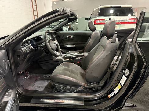 Used 2019 Ford Mustang GT Premium w/ Equipment Group 401A RWD image 16