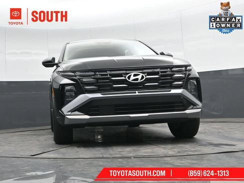 Used 2025 Hyundai Tucson SE AWD/4WD image 38
