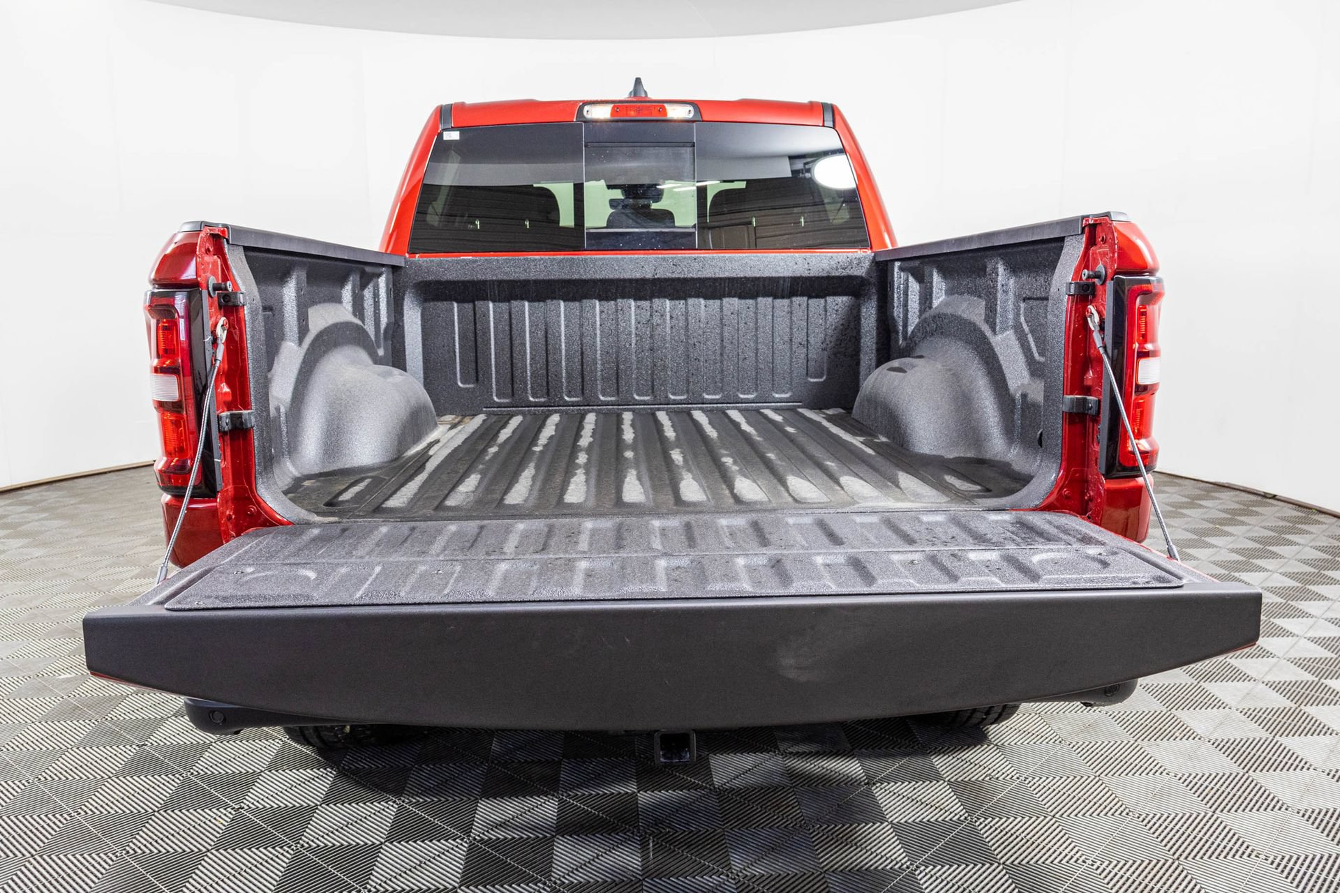 New 2026 RAM 1500 Express AWD/4WD image 36