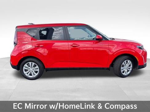 Used 2023 Kia Soul LX FWD image 9