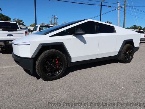 Used 2024 Tesla Cybertruck AWD Crew Cab image 67