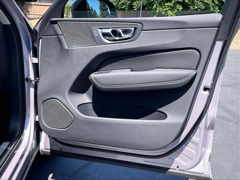 New 2026 Volvo XC60 B5 Core image 30