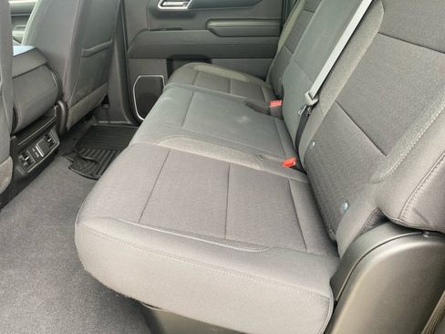 Used 2022 Chevrolet Silverado 1500 LT AWD/4WD image 16
