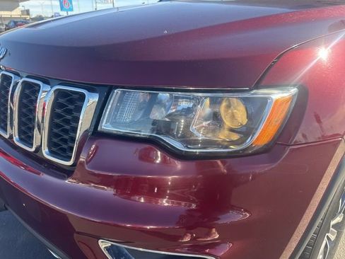 Used 2022 Jeep Grand Cherokee Limited image 24