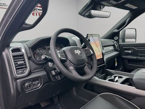 New 2026 RAM 2500 Laramie AWD/4WD image 25