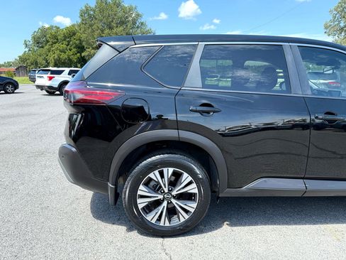 Used 2023 Nissan Rogue SV image 38