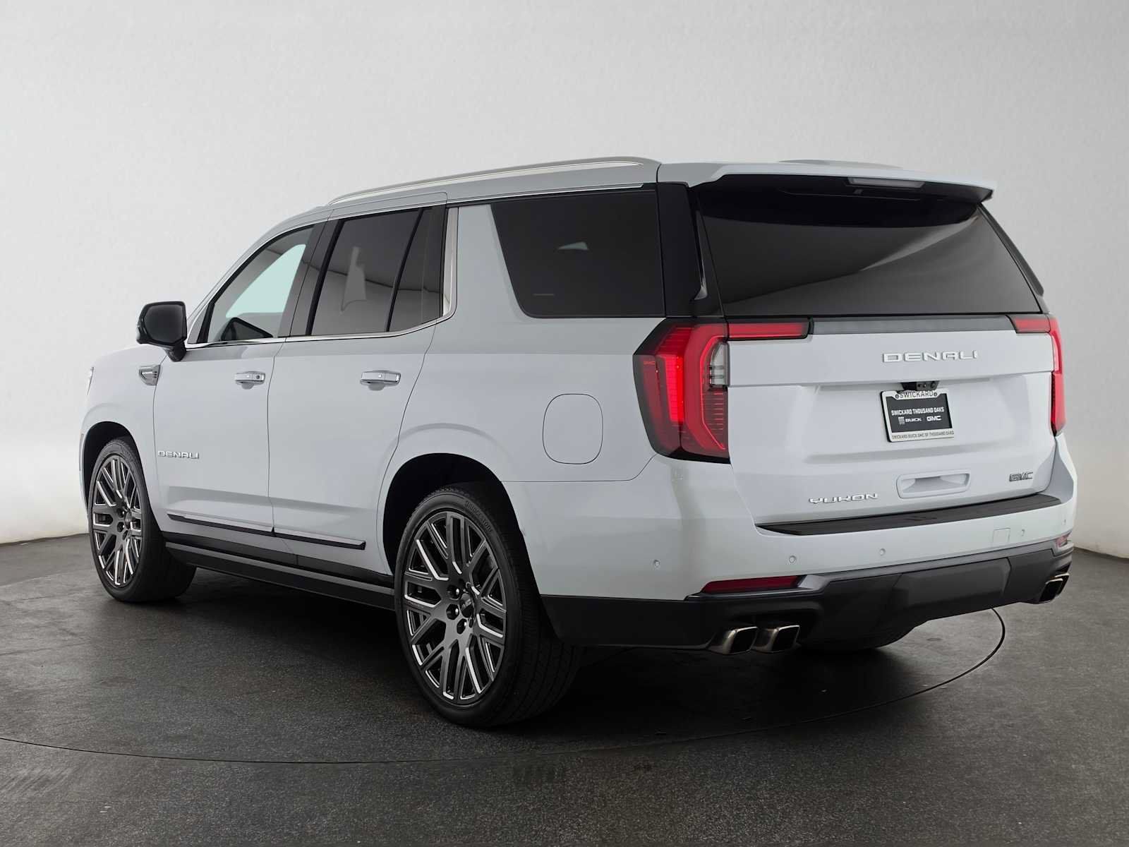 Used 2026 GMC Yukon Denali Ultimate AWD/4WD image 5