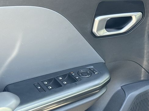 Used 2025 Kia K4 FWD image 15