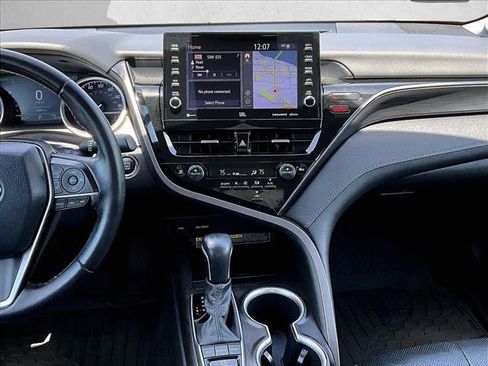 Used 2021 Toyota Camry XLE w/ Navigation Package FWD image 8