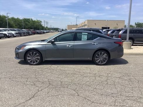 Used 2023 Nissan Altima 2.5 SL AWD/4WD image 8