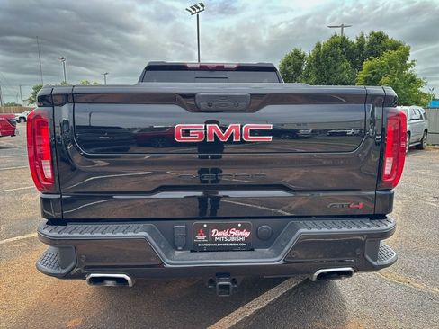 Used 2024 GMC Sierra 1500 AT4 w/ Technology Package AWD/4WD image 5