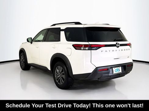 Used 2024 Nissan Pathfinder SV FWD image 5