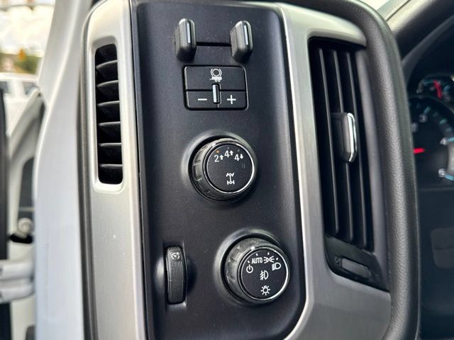 Used 2019 GMC Sierra 3500 SLT w/ Duramax Plus Package AWD/4WD image 19