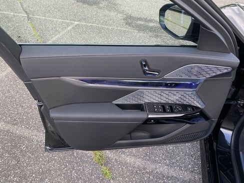 New 2025 BMW 760i xDrive w/ Autobahn Package image 14