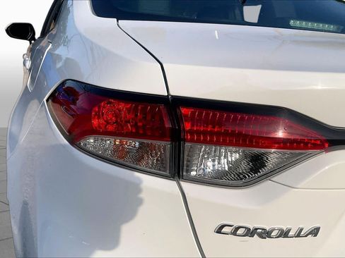 Used 2023 Toyota Corolla LE w/ Carpet Mat Package (TMS) FWD image 26