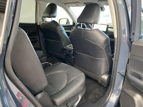 Used 2025 Toyota Grand Highlander FWD image 11
