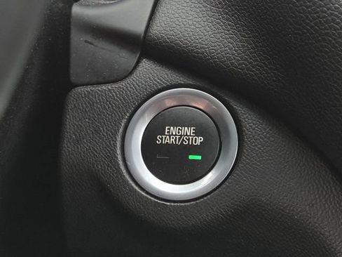 Used 2019 Chevrolet Equinox LT FWD image 11